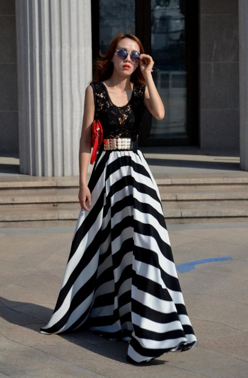 casual striped maxi dresses looks | B2B 
