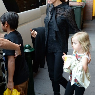 Angelina Jolie everyday style - B2B Fashion