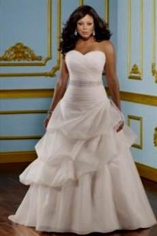 halter wedding dresses for plus size women 2017-2018