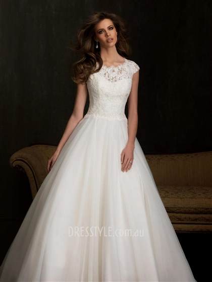 wedding gowns with sleeves and lace 2018