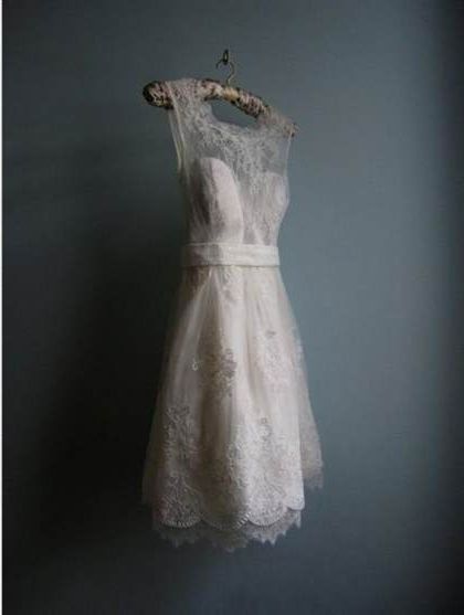 short lace vintage wedding dress 2018/2019