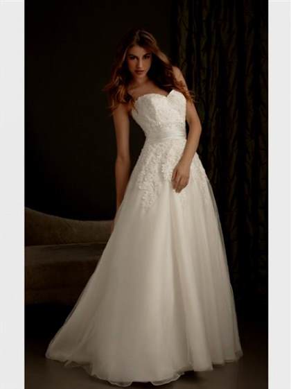 simple strapless lace wedding dress 2018/2019