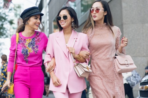 The-Best-pink-street-style-looks-and-pink-pantsuits-at-New-York-Fashion-Week-ss-2018-photo-by-street-style-photograper-Armenyl-4.jpg