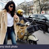 streetstyle-outside-miumiu-paris-fashion-week-20182019-france-MB05NC
