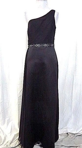 black sleek prom dress