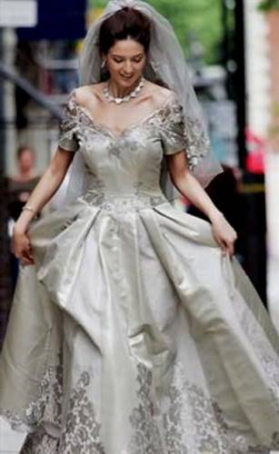 10 most beautiful dresses in the world