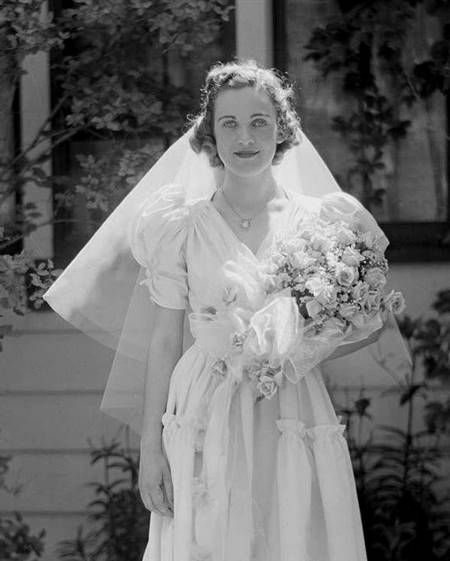 1940s wedding dress