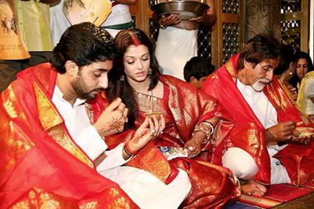 Aishwarya rai wedding dresses