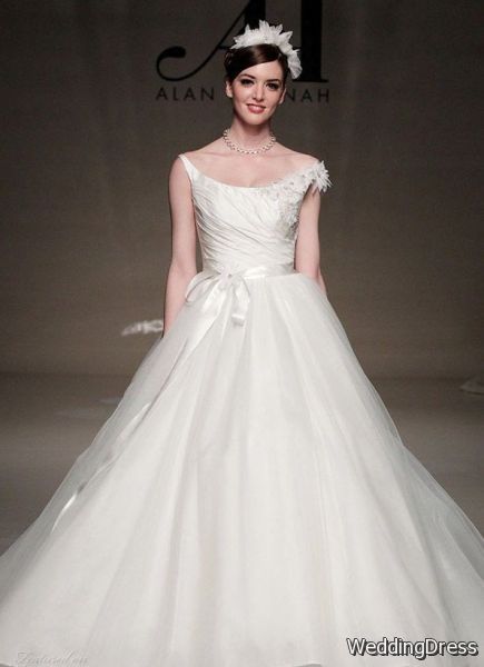 Alan Hannah Wedding Dresses women’s                                      Classic Beauty Bridal Collection