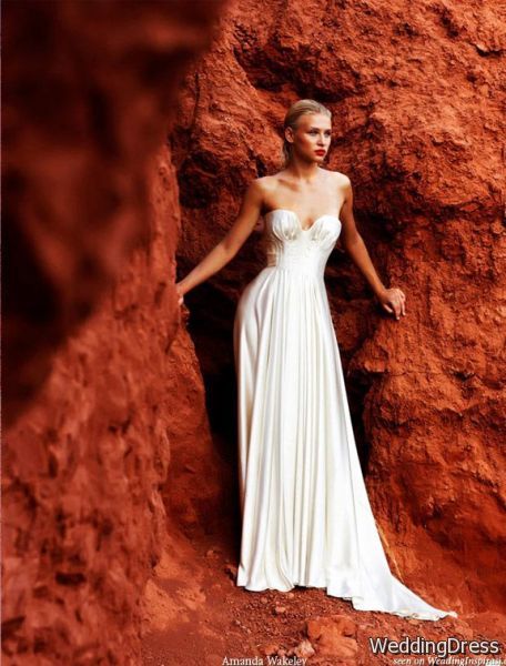 Amanda Wakeley Sposa Bridal Collection