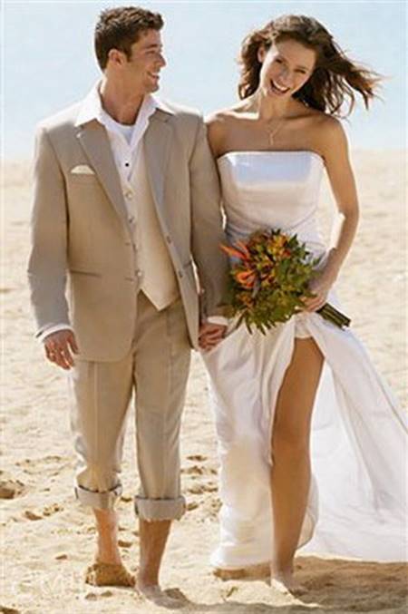 Beach wedding clothes