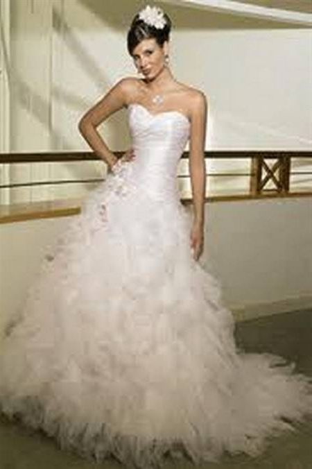 Best wedding dress designer