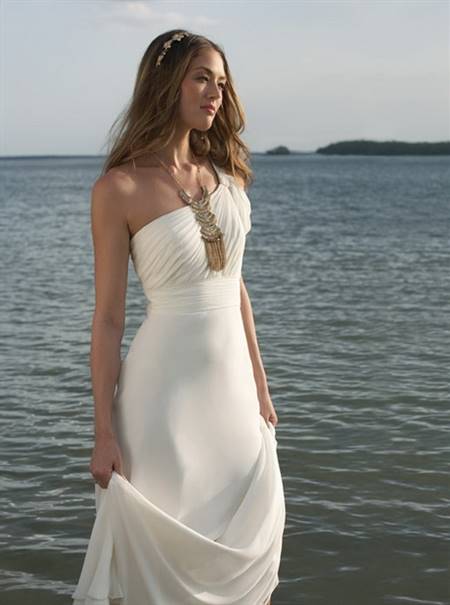 Best wedding dress for beach wedding