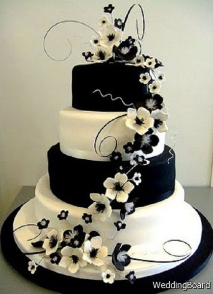 Black and White Wedding Cakes are More Than usual Dessert