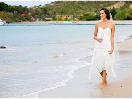 Casual wedding dresses beach
