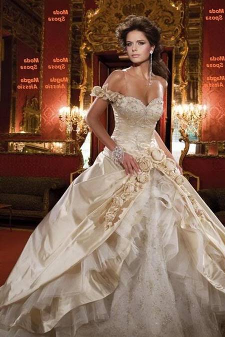 Elegant dresses for wedding