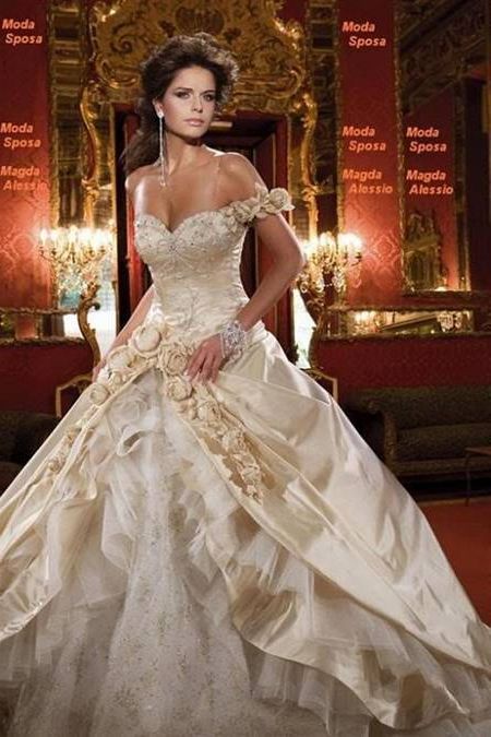 Famous wedding dresses designers