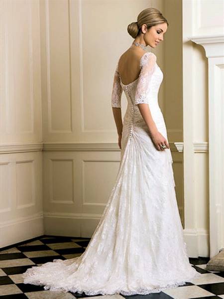 Fitted lace wedding dress