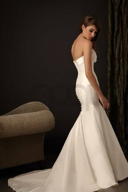 Fitted wedding dresses