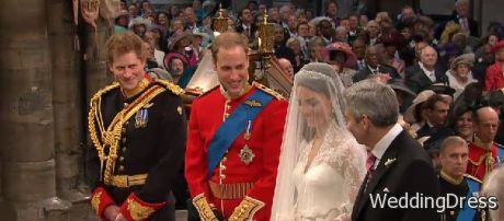 Kate Middleton’s Wedding Dress Revealed                                      Royal Wedding Watch