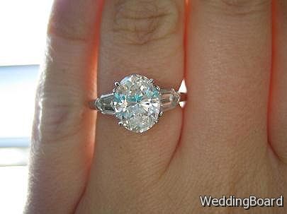 Oval Engagement Rings Give a Good Look Shape