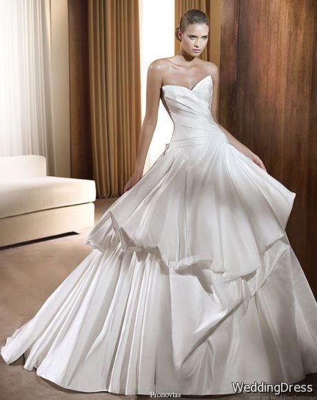 Pronovias women’s Wedding Dress Collection – Beautiful Bridal Gowns