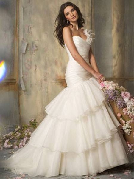 Reasonable wedding dresses designers