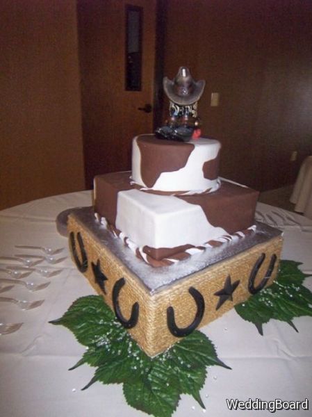 Redneck Wedding Cakes Color of the Brave Style