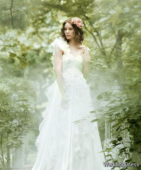 Romantic Wedding Dresses by Dearte
