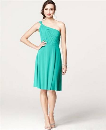 Simple dresses for wedding guests