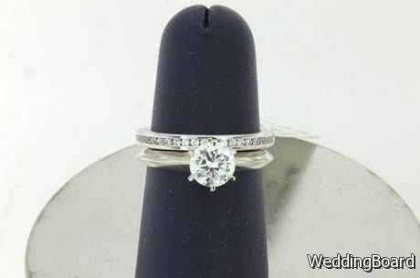 Tiffany solitaire with wedding band