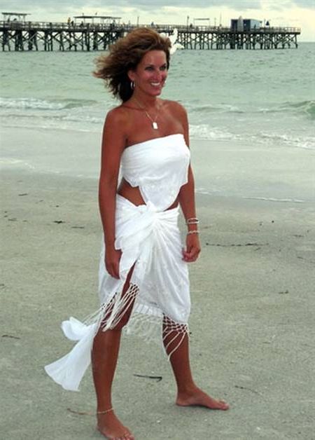 Wedding dress for beach
