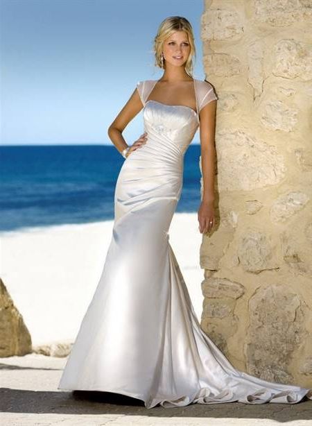 Wedding dress for beach