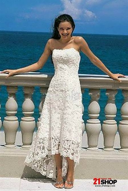 Wedding dress for the beach