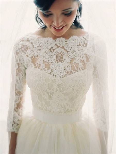 Wedding dress with lace