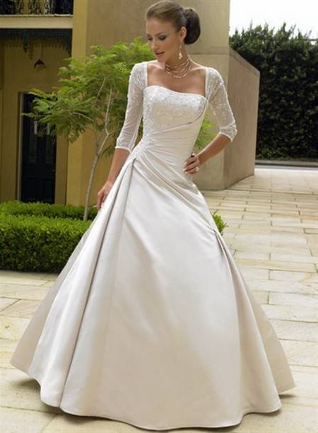 Wedding dress with sleeves