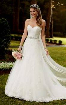 a line wedding dress sweetheart neckline
