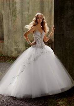 beautiful princess wedding dress