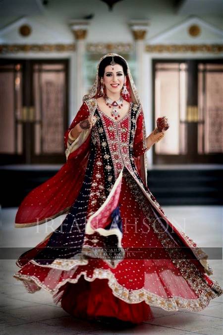 bridal dresses pakistani red