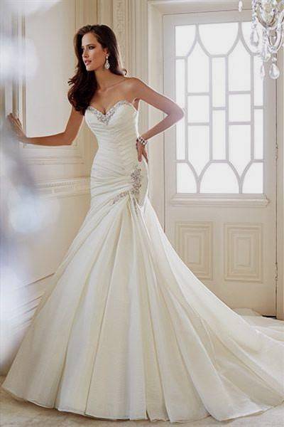 fishtail lace wedding dress