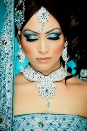 makeup for blue indian dress