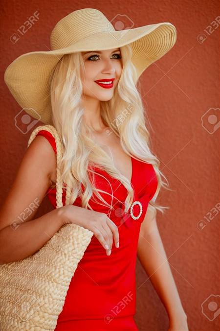 makeup for red dress blonde hair