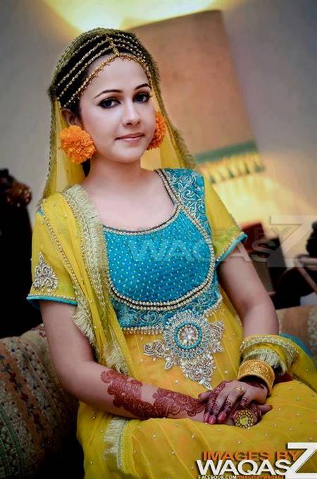 pakistani bridal mehndi dress