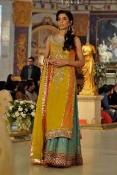 pakistani bridal mehndi dresses