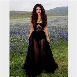 selena gomez dresses in come and get it