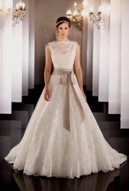 simple lace wedding dresses