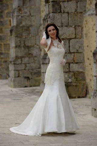 wedding dress with collar and sleeves