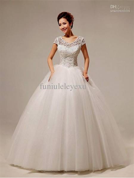white ball gown prom dresses