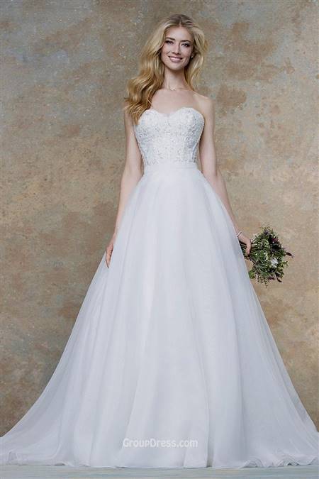 white lace strapless wedding dress