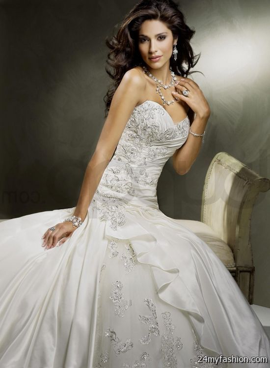strapless sweetheart wedding gown